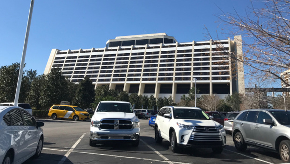Disney cobrará hóspedes por estacionamento no hotel